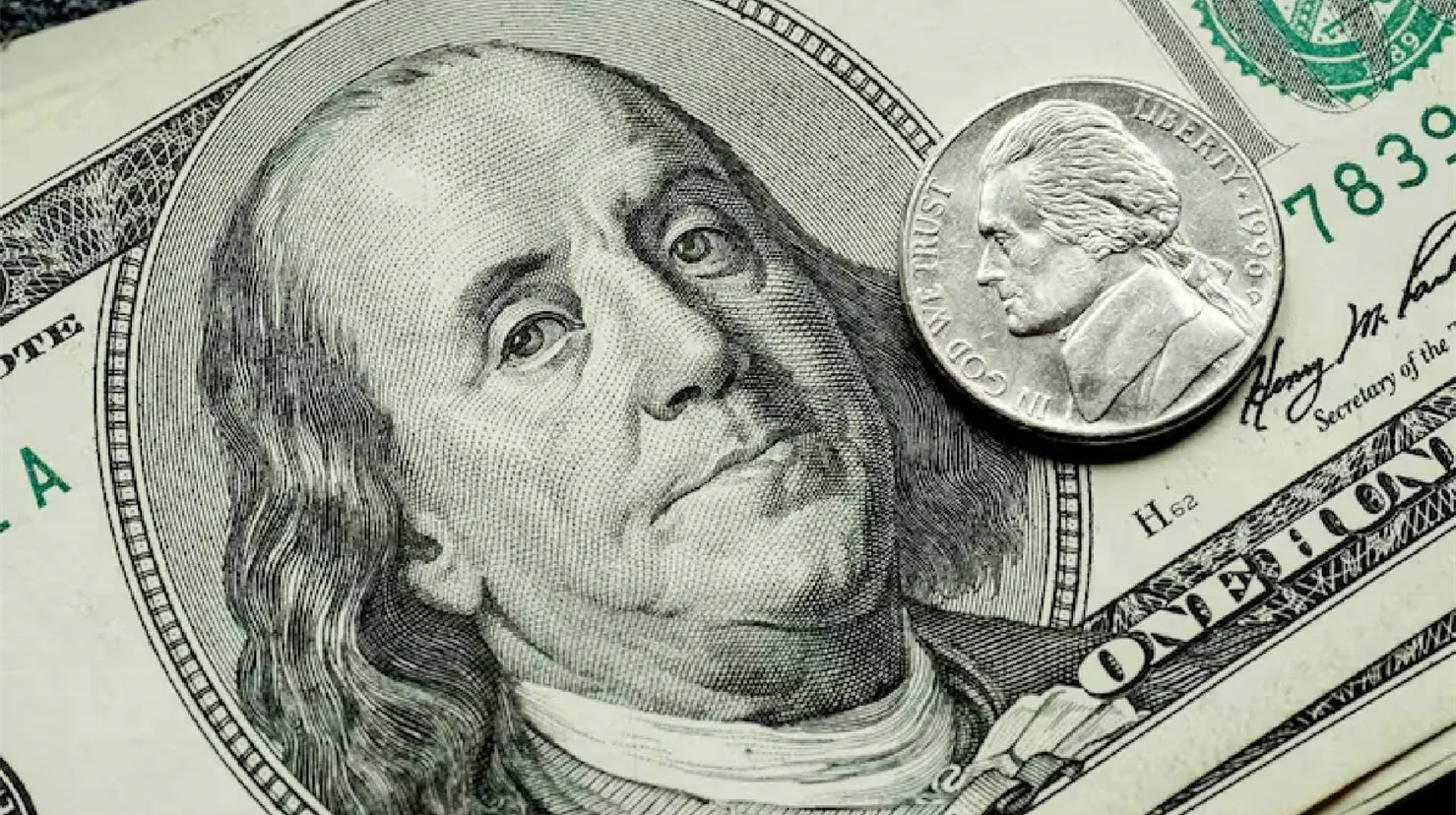 Precio del d&oacute;lar hoy viernes 6 de febrero: Peso mexicano pierde 0.78% frete la divisa estadounidense