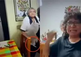 VIDEO | "P&aacute;same el cuchillo": Joven expone c&oacute;mo su madre y su abuela la amenazan con matarla