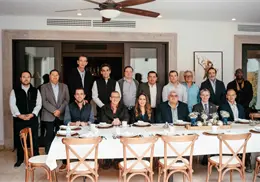 Interesa a c&oacute;nsul de EU realidad de empresarios sonorenses