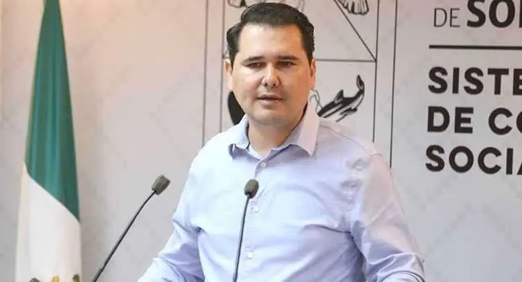 Secretario de gobierno del Estado, Adolfo Salazar Razo