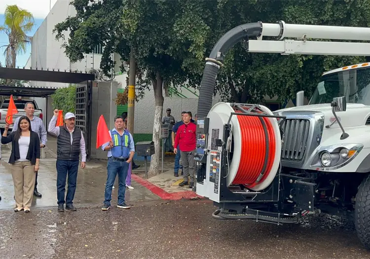 Nuevas m&aacute;quinas de desazolve llegan a Cajeme para atender drenajes colapsados