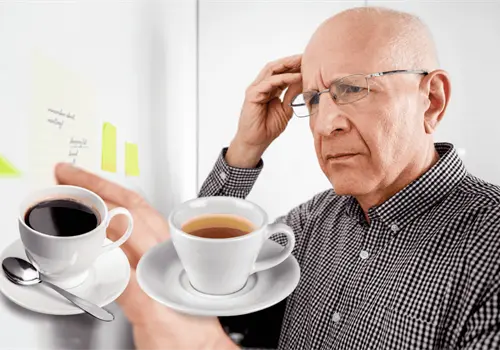 Consumo moderado de caf&eacute; y t&eacute; se asocia con menor riesgo de demencia, seg&uacute;n estudio de Harvard