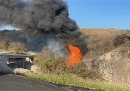 Explosi&oacute;n en ducto de Pemex en Oaxaca deja tres muertos y varios heridos