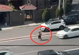 Revelan identidad de la mujer que fue atropellada tras correr a avenida en Monterrey