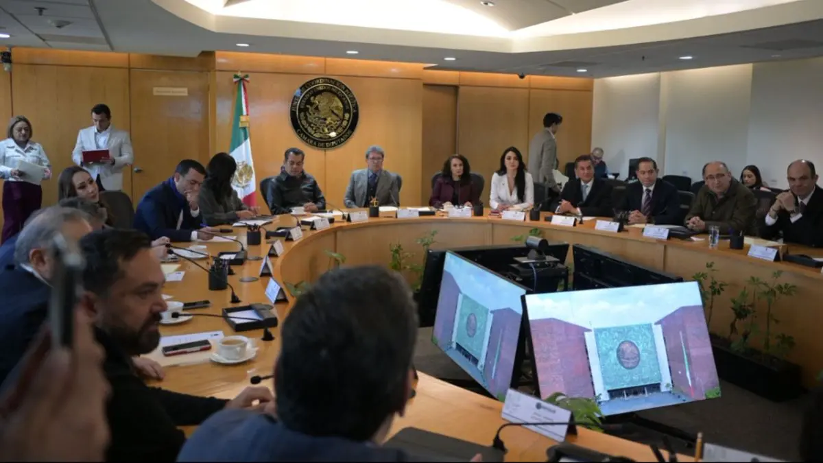 Senado aprueba semana laboral de 40 horas, as&iacute; se aplicar&aacute;