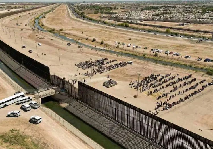 EE.UU. cierra aeropuerto de El Paso tras detectar dron de presunto cartel mexicano