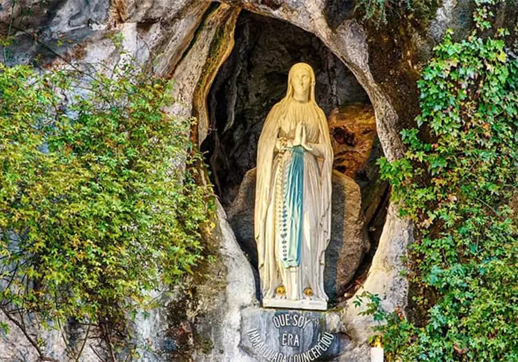 Santoral de hoy, 11 de febrero: Nuestra Se&ntilde;ora de Lourdes, patrona de los enfermos